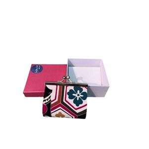 Vintage NOS Asian Kiss Lock Coin Small Purse Souvenir Gift Box Mod Print Novelty